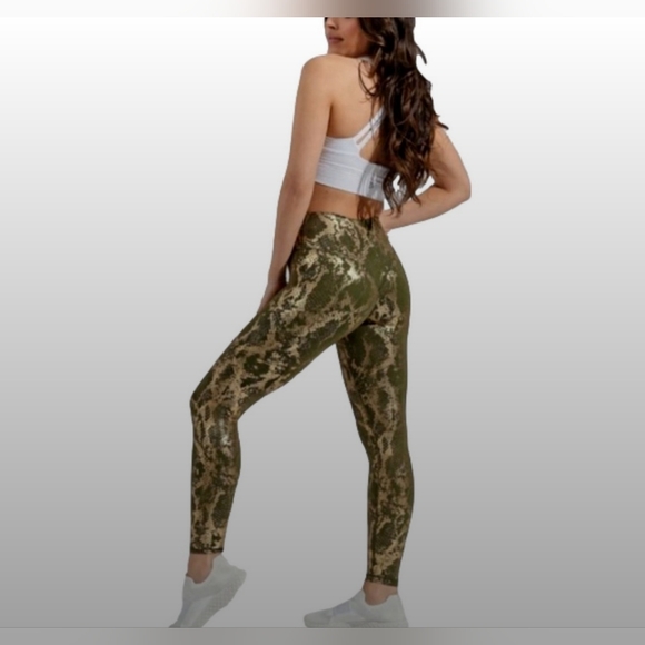 Buff Bunny Collection Rebel Legging - Picture 6 of 7